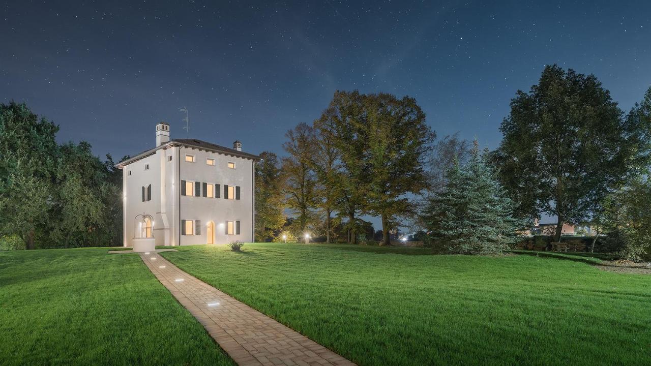 Вилла Monteborre Ченто Экстерьер фото